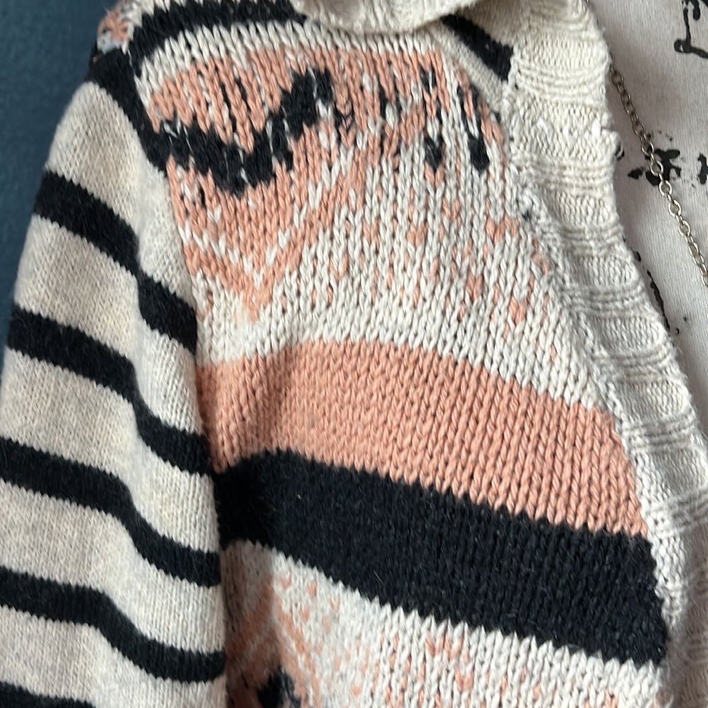 American Rag cardigan - Picture 2 of 6